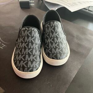 Michael Kors dress shoes for girls size 6.5